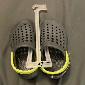 Size 4/5 Joybee Baby Croc Sandals Brand new